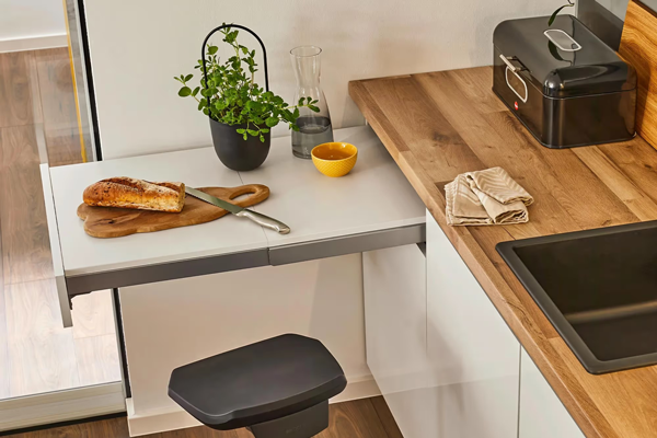 Стол Top Flex - выдвижная рабочая поверхность от Kesseböhmer Kessebohmer в Сургуте Стол Top Flex - выдвижная рабочая поверхность от Kesseböhmer Kessebohmer в Сургуте